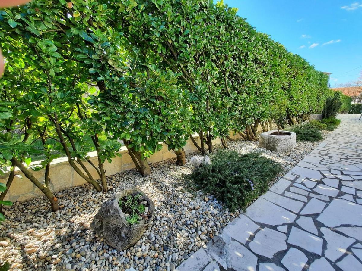 Apartments Adrijana Malinska Zewnętrze zdjęcie